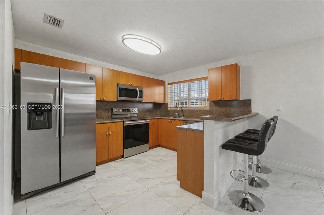 En Venta: $355,000 (3 camas, 2 baños, 1676 Pies cuadrados)