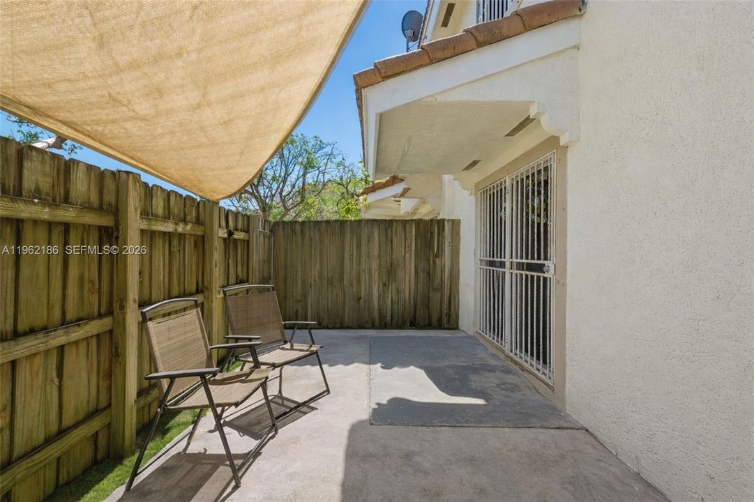 En Venta: $355,000 (3 camas, 2 baños, 1676 Pies cuadrados)