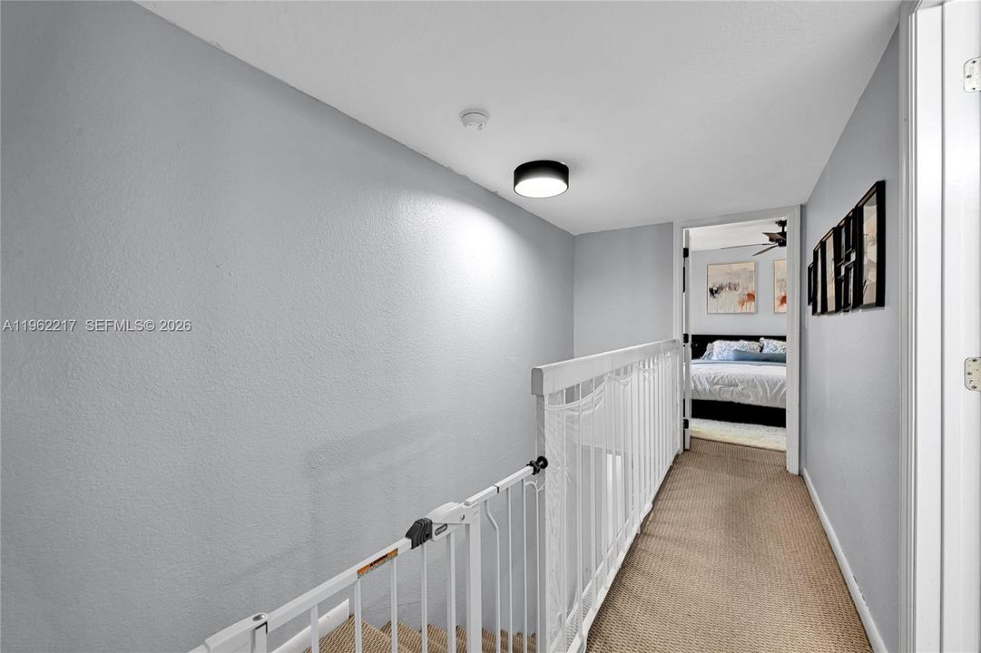 For Sale: $280,000 (2 beds, 2 baths, 1070 Square Feet)
