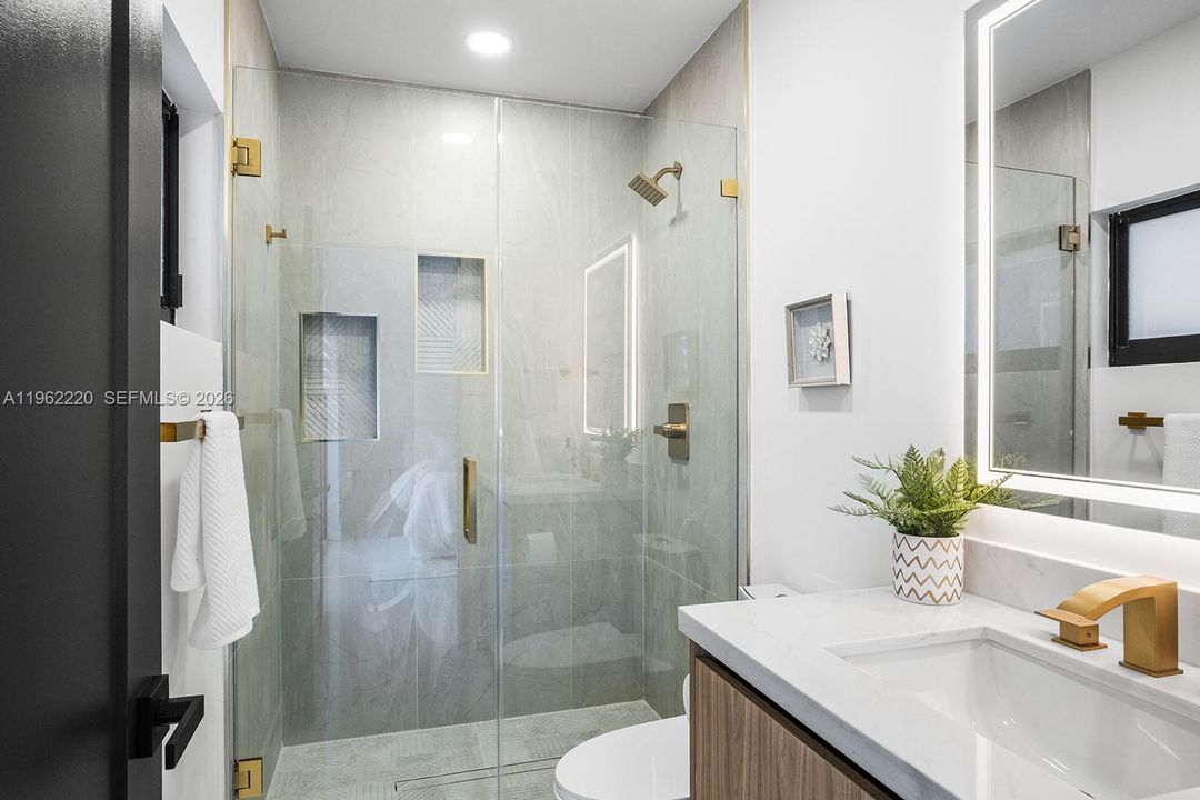 For Sale: $697,000 (4 beds, 2 baths, 1824 Square Feet)