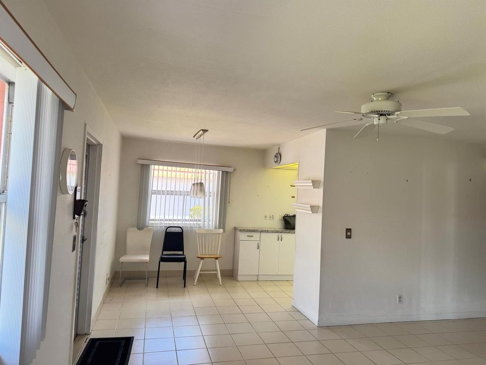DINING/KITCHEN