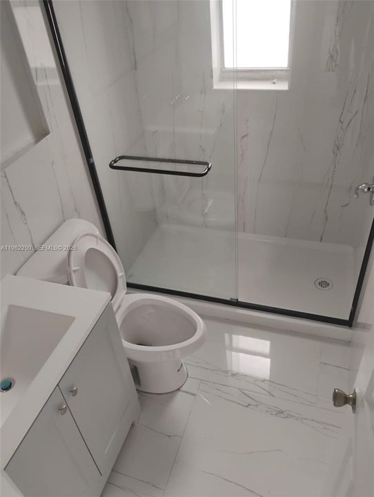 待售: $305,000 (0 贝兹, 0 浴室, 1232 平方英尺)