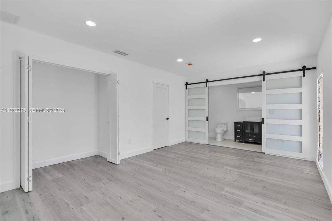 For Sale: $600,000 (2 beds, 2 baths, 1333 Square Feet)