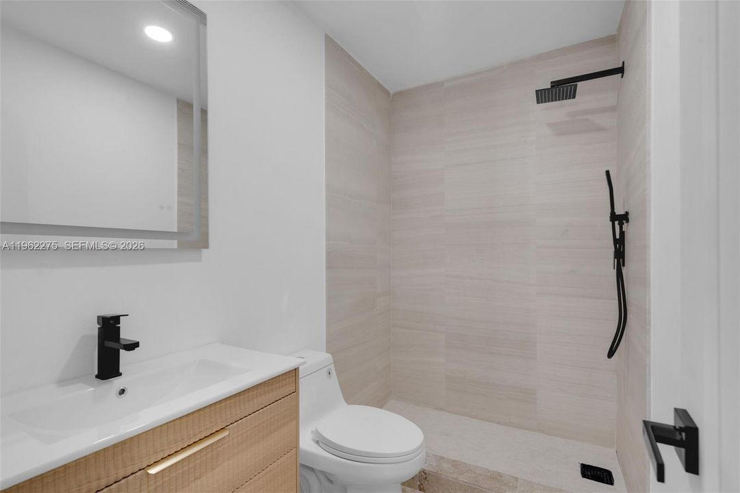 For Sale: $600,000 (2 beds, 2 baths, 1333 Square Feet)