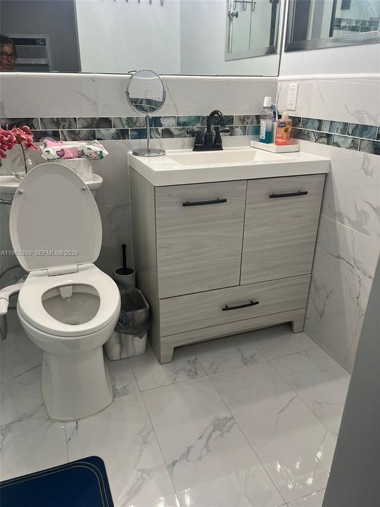 На продажу: $103,000 (1 спален, 1 ванн, 646 Квадратных фут)