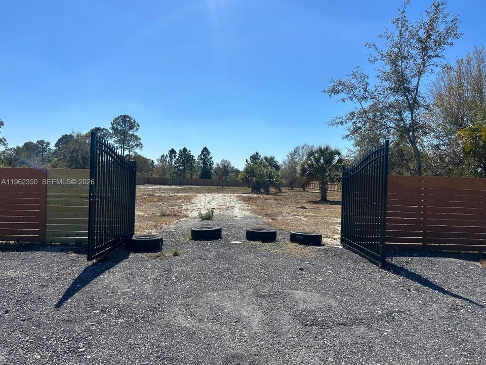 For Sale: $135,000 (1.25 acres)
