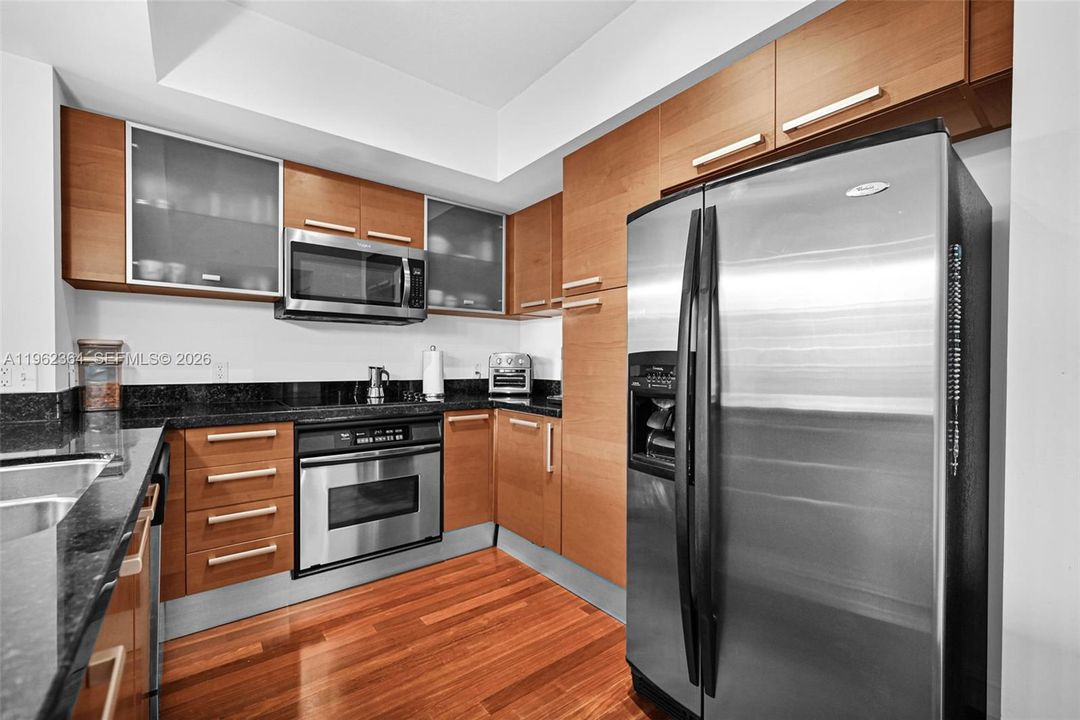 На продажу: $570,000 (2 спален, 2 ванн, 1044 Квадратных фут)