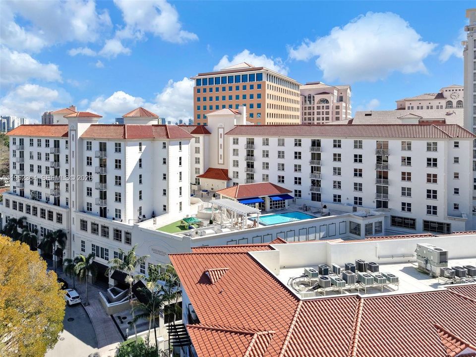 На продажу: $570,000 (2 спален, 2 ванн, 1044 Квадратных фут)