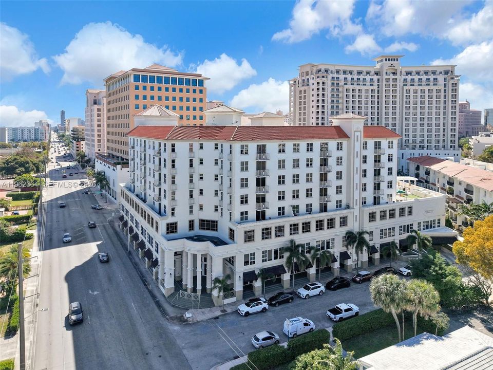 На продажу: $570,000 (2 спален, 2 ванн, 1044 Квадратных фут)