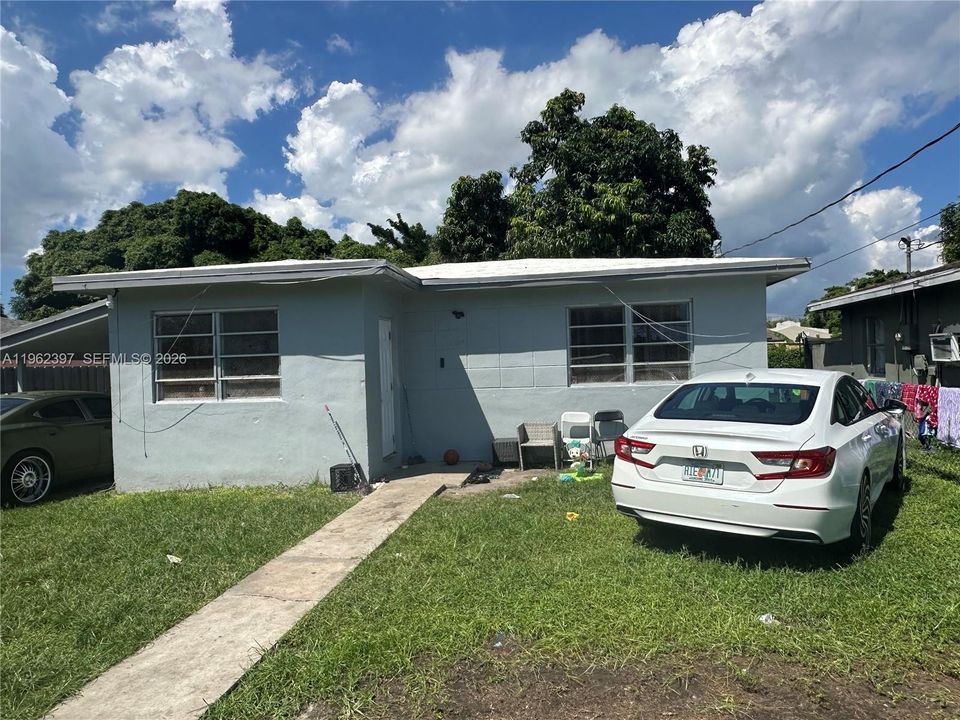 Activo con contrato: $349,900 (2 camas, 1 baños, 792 Pies cuadrados)