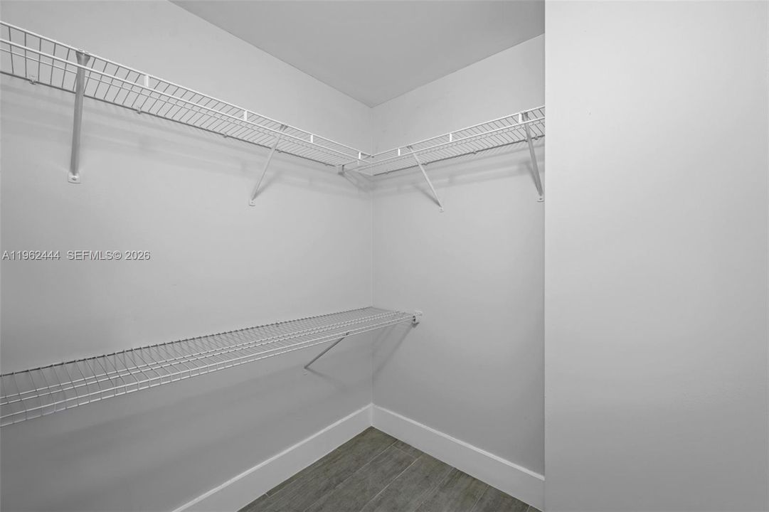 Под контрактом: $299,000 (1 спален, 1 ванн, 797 Квадратных фут)