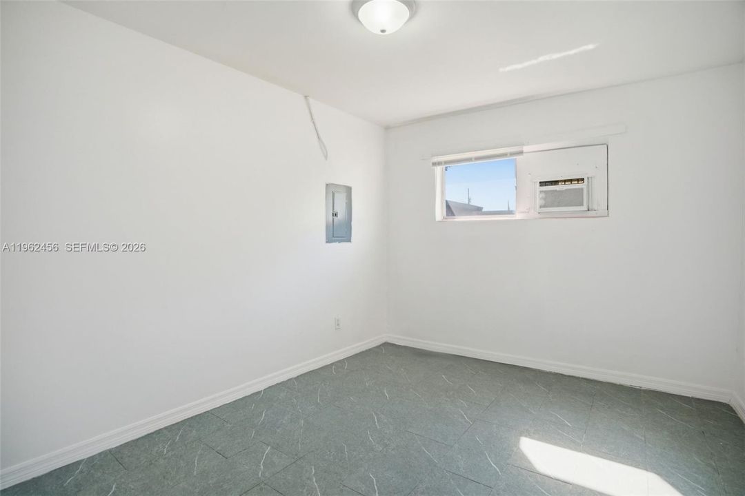 En Renta: $1,800 (3 camas, 1 baños, 980 Pies cuadrados)