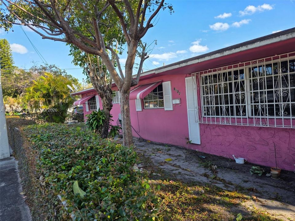 En Venta: $515,000 (3 camas, 2 baños, 1196 Pies cuadrados)