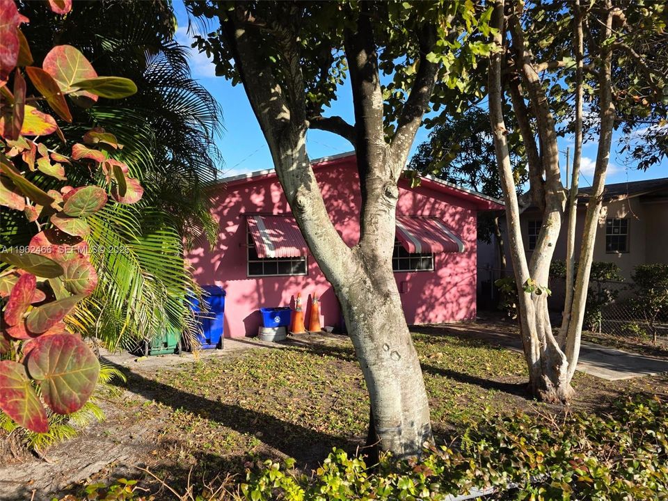En Venta: $515,000 (3 camas, 2 baños, 1196 Pies cuadrados)