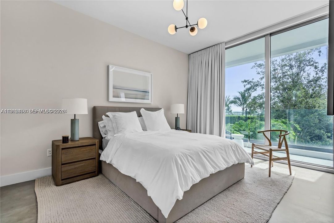 For Sale: $2,959,000 (4 beds, 5 baths, 3341 Square Feet)