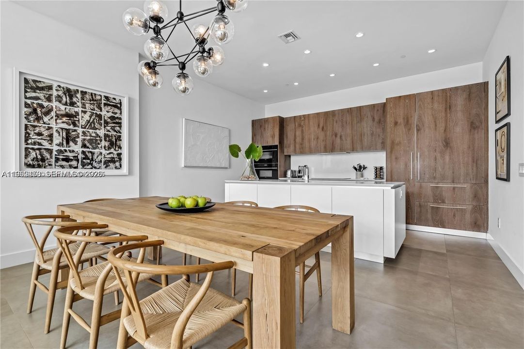 For Sale: $2,959,000 (4 beds, 5 baths, 3341 Square Feet)