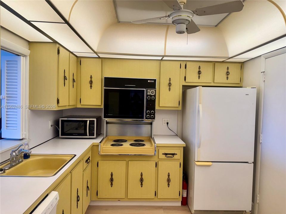 На продажу: $215,000 (1 спален, 1 ванн, 0 Квадратных фут)