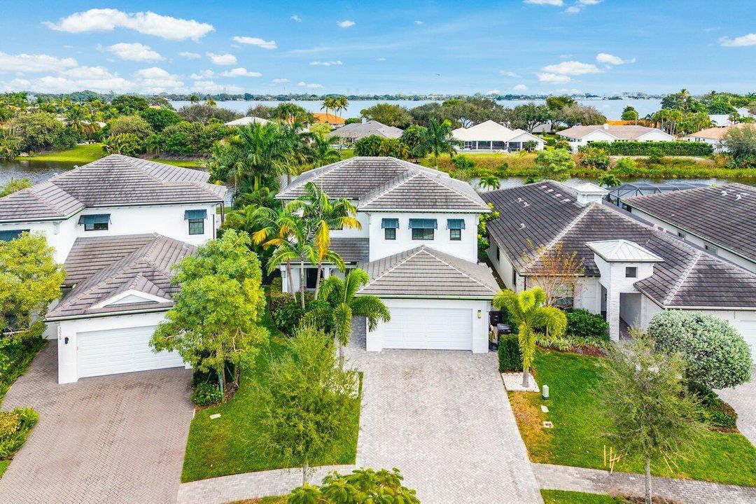 052-3019GinBerryWay-WestPalmBeach-FL-334