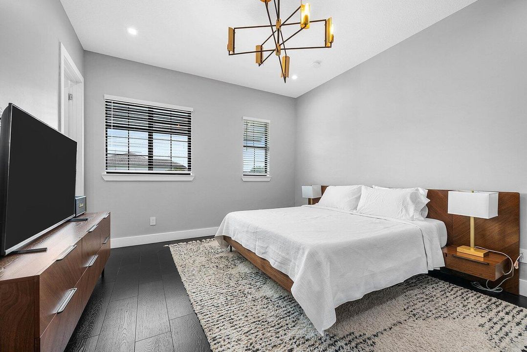 027-3019GinBerryWay-WestPalmBeach-FL-334