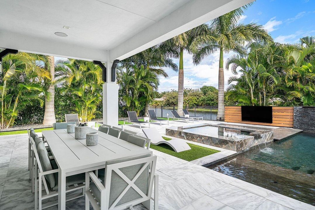 047-3019GinBerryWay-WestPalmBeach-FL-334