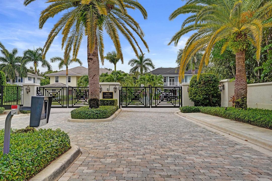 2590 Estates Dr