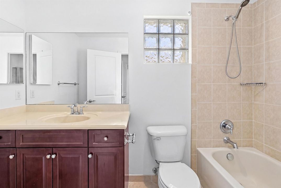 2705 R 2ND BATH-1
