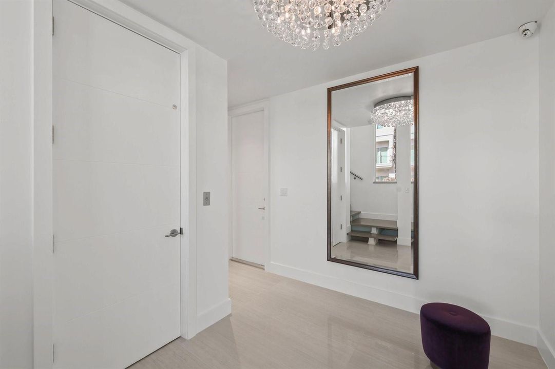 Gorgeous spacious foyer entry.