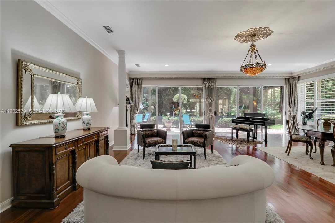 Active With Contract: $789,000 (2 beds, 2 baths, 1847 Square Feet)