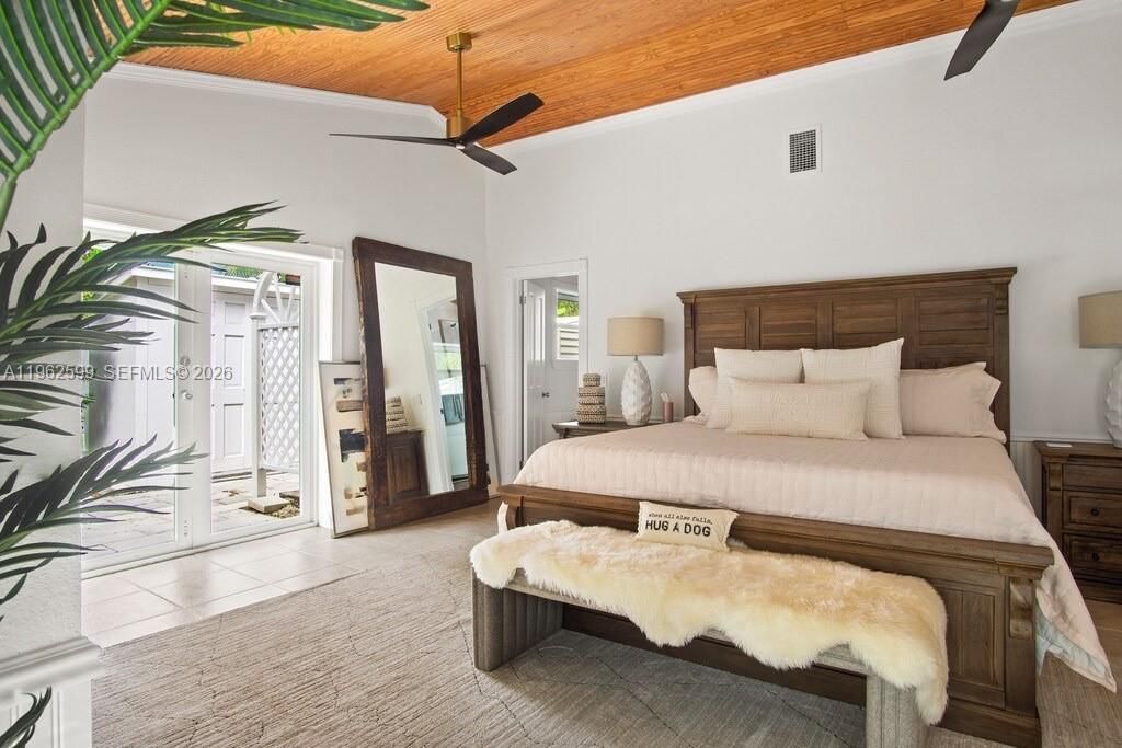 En Venta: $1,950,000 (3 camas, 3 baños, 1690 Pies cuadrados)