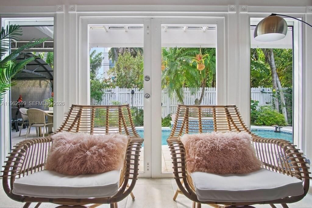 En Venta: $1,950,000 (3 camas, 3 baños, 1690 Pies cuadrados)