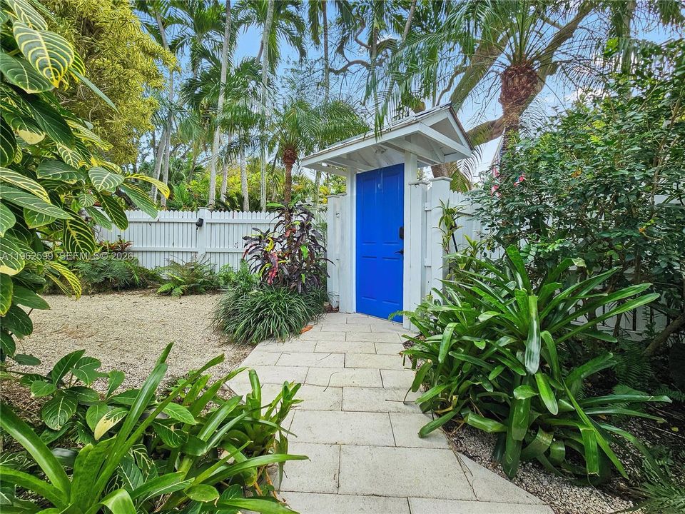En Venta: $1,950,000 (3 camas, 3 baños, 1690 Pies cuadrados)