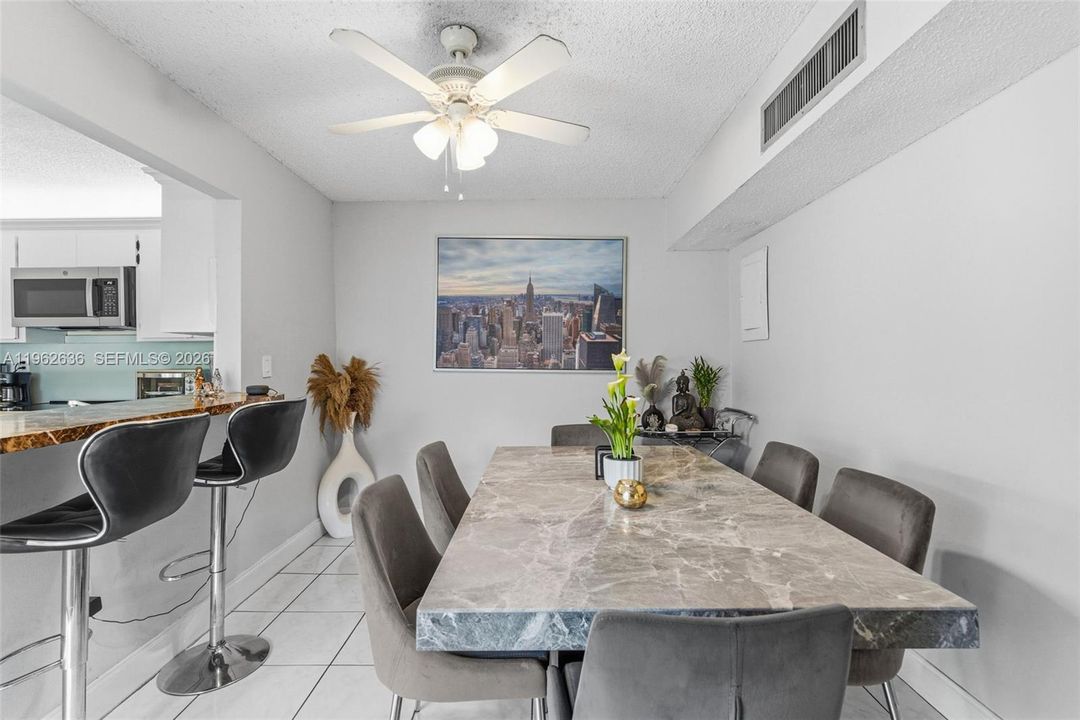 For Sale: $530,000 (3 beds, 2 baths, 1234 Square Feet)