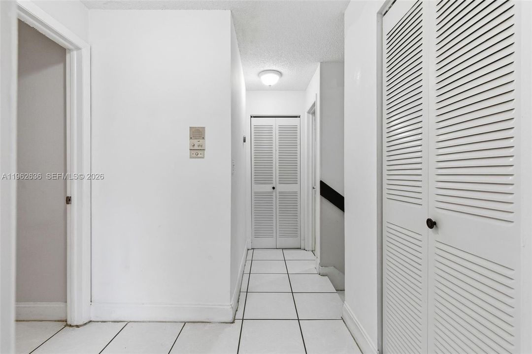 For Sale: $530,000 (3 beds, 2 baths, 1234 Square Feet)