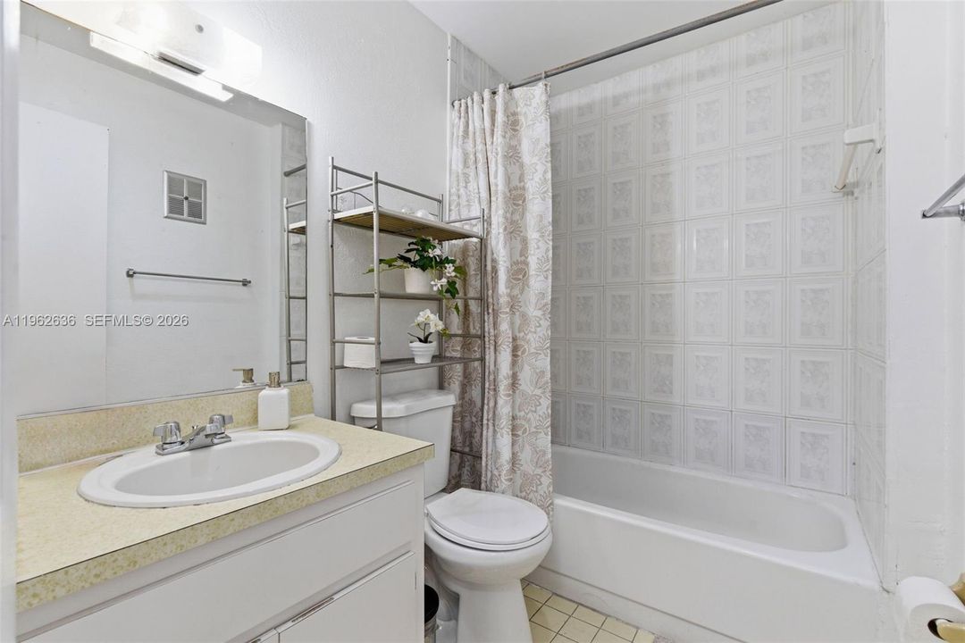 For Sale: $530,000 (3 beds, 2 baths, 1234 Square Feet)