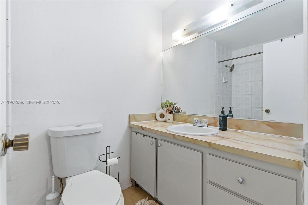 For Sale: $530,000 (3 beds, 2 baths, 1234 Square Feet)