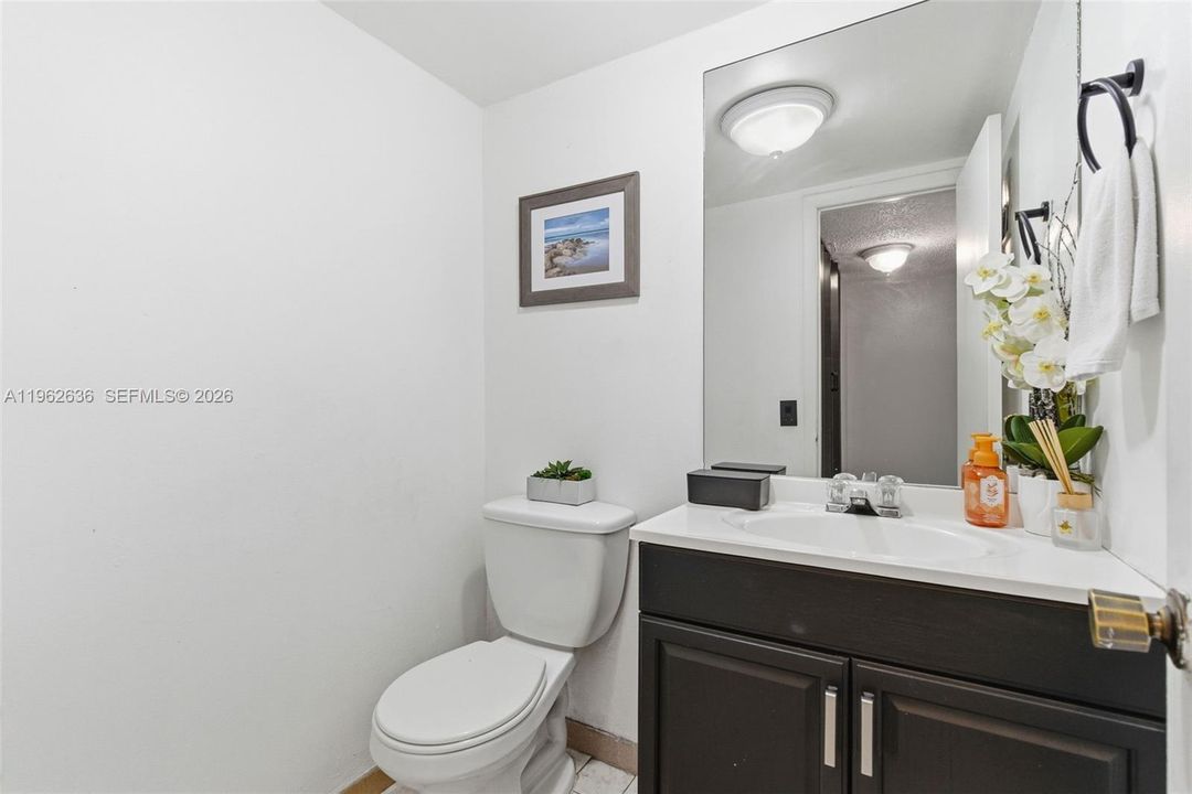 For Sale: $530,000 (3 beds, 2 baths, 1234 Square Feet)