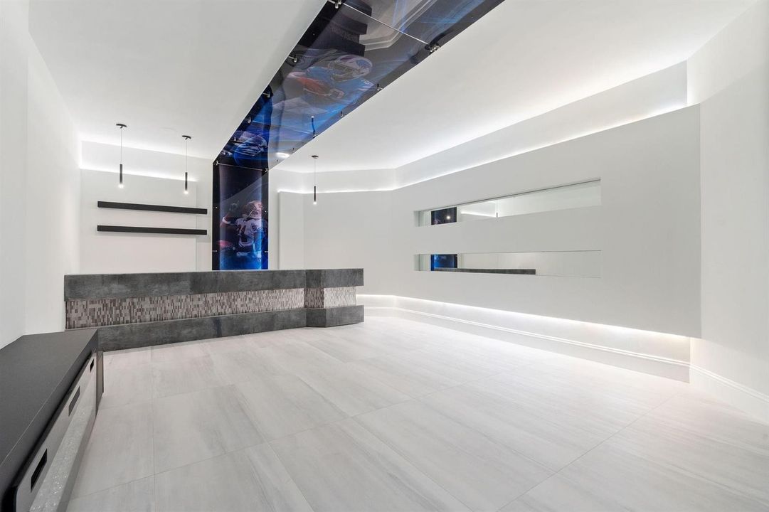 MAN CAVE