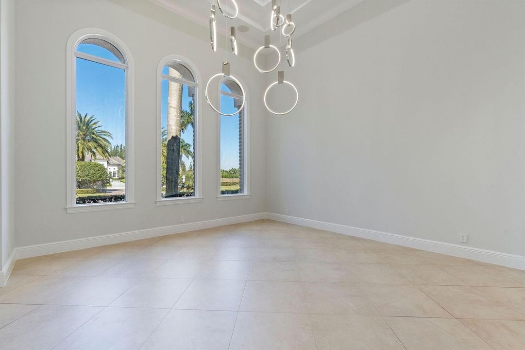 DINNING ROOM