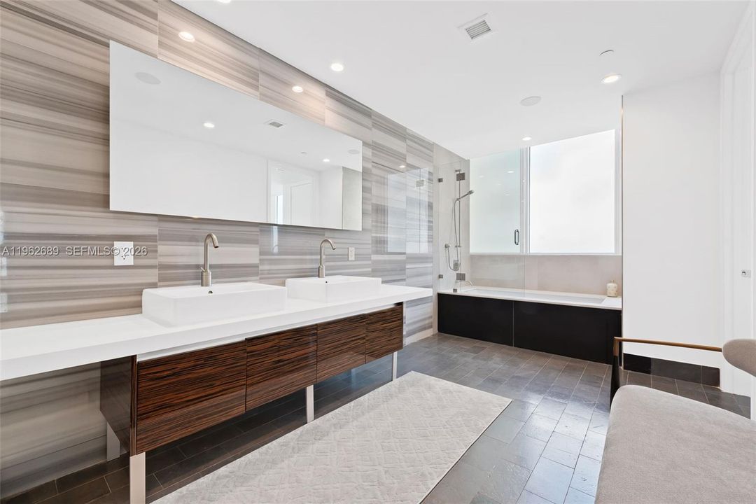 For Sale: $4,500,000 (4 beds, 4 baths, 3800 Square Feet)