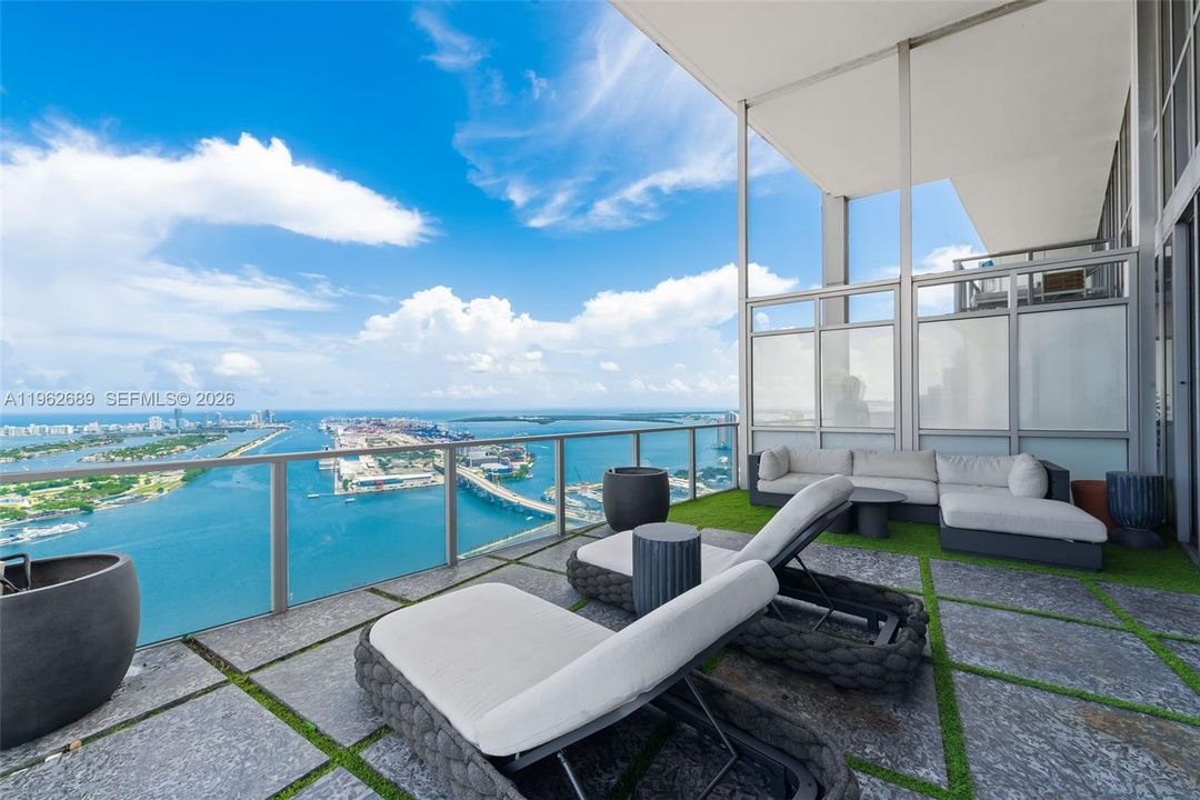 For Sale: $4,500,000 (4 beds, 4 baths, 3800 Square Feet)