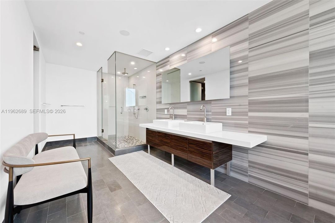 For Sale: $4,500,000 (4 beds, 4 baths, 3800 Square Feet)