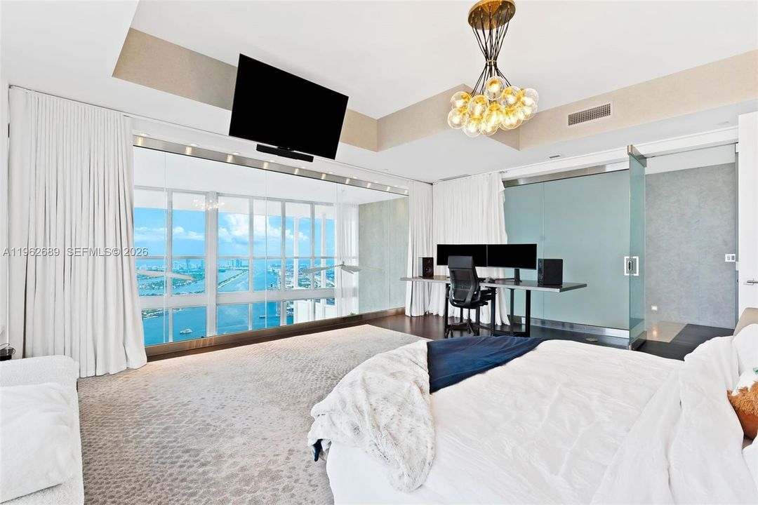 For Sale: $4,500,000 (4 beds, 4 baths, 3800 Square Feet)