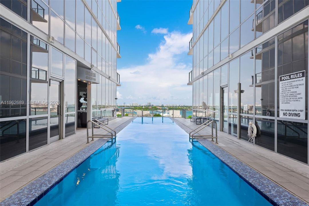 For Sale: $4,500,000 (4 beds, 4 baths, 3800 Square Feet)