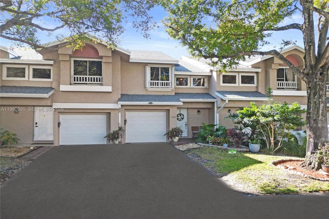 En Venta: $395,000 (2 camas, 2 baños, 1429 Pies cuadrados)