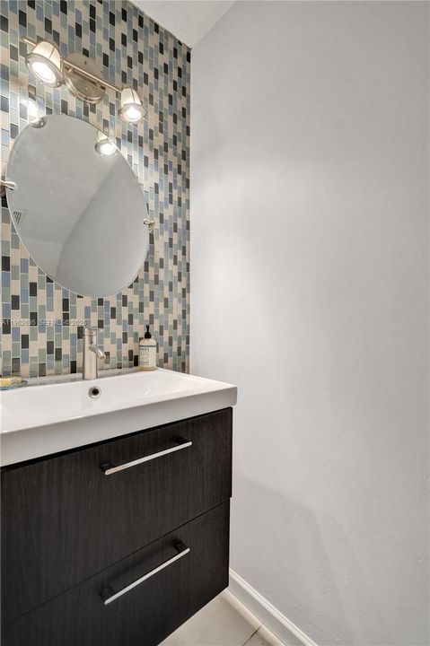 En Venta: $395,000 (2 camas, 2 baños, 1429 Pies cuadrados)