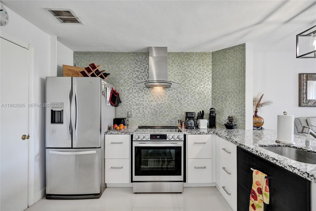 En Venta: $395,000 (2 camas, 2 baños, 1429 Pies cuadrados)