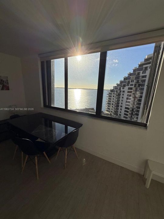 En Venta: $329,000 (1 camas, 1 baños, 700 Pies cuadrados)