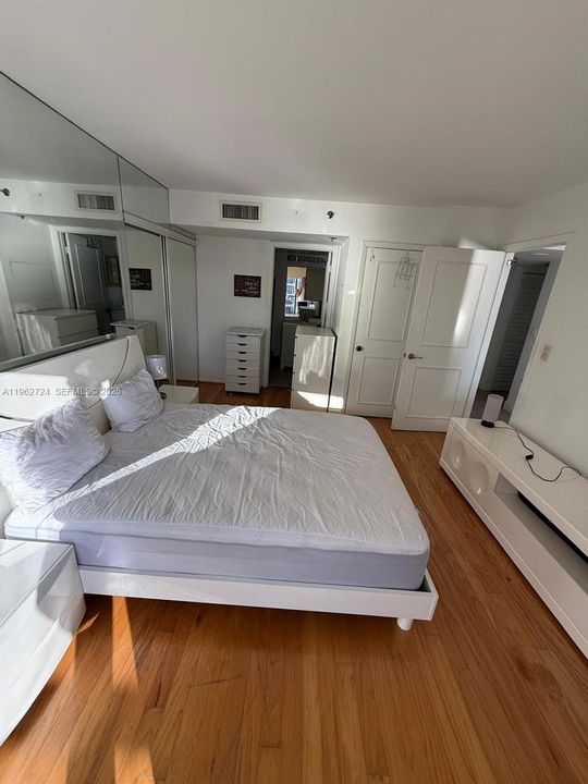 En Venta: $329,000 (1 camas, 1 baños, 700 Pies cuadrados)