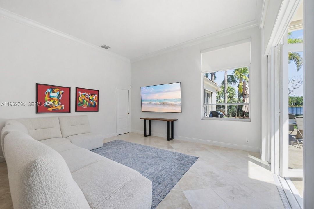 Active With Contract: $1,500,000 (4 beds, 3 baths, 3037 Square Feet)