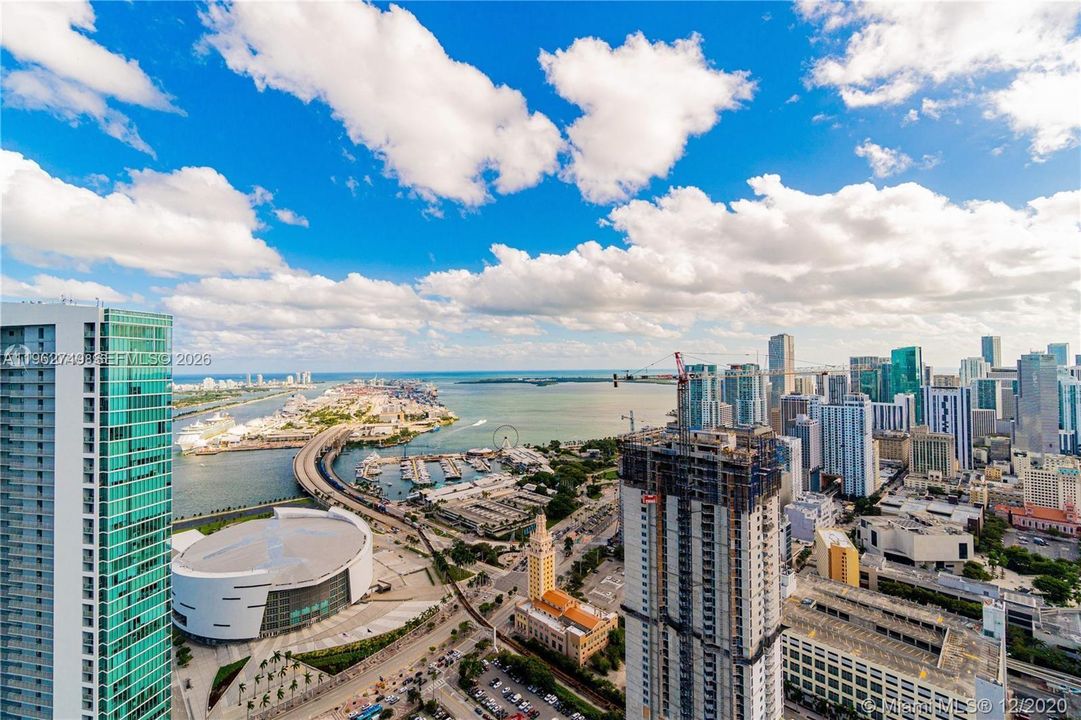 En Venta: $1,250,000 (2 camas, 3 baños, 1560 Pies cuadrados)